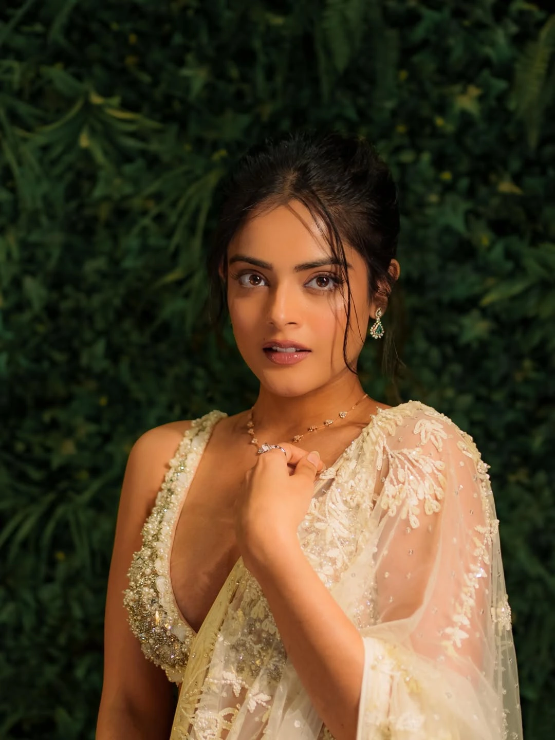 Riddhi Kumaar Stunning Looks in White Dress