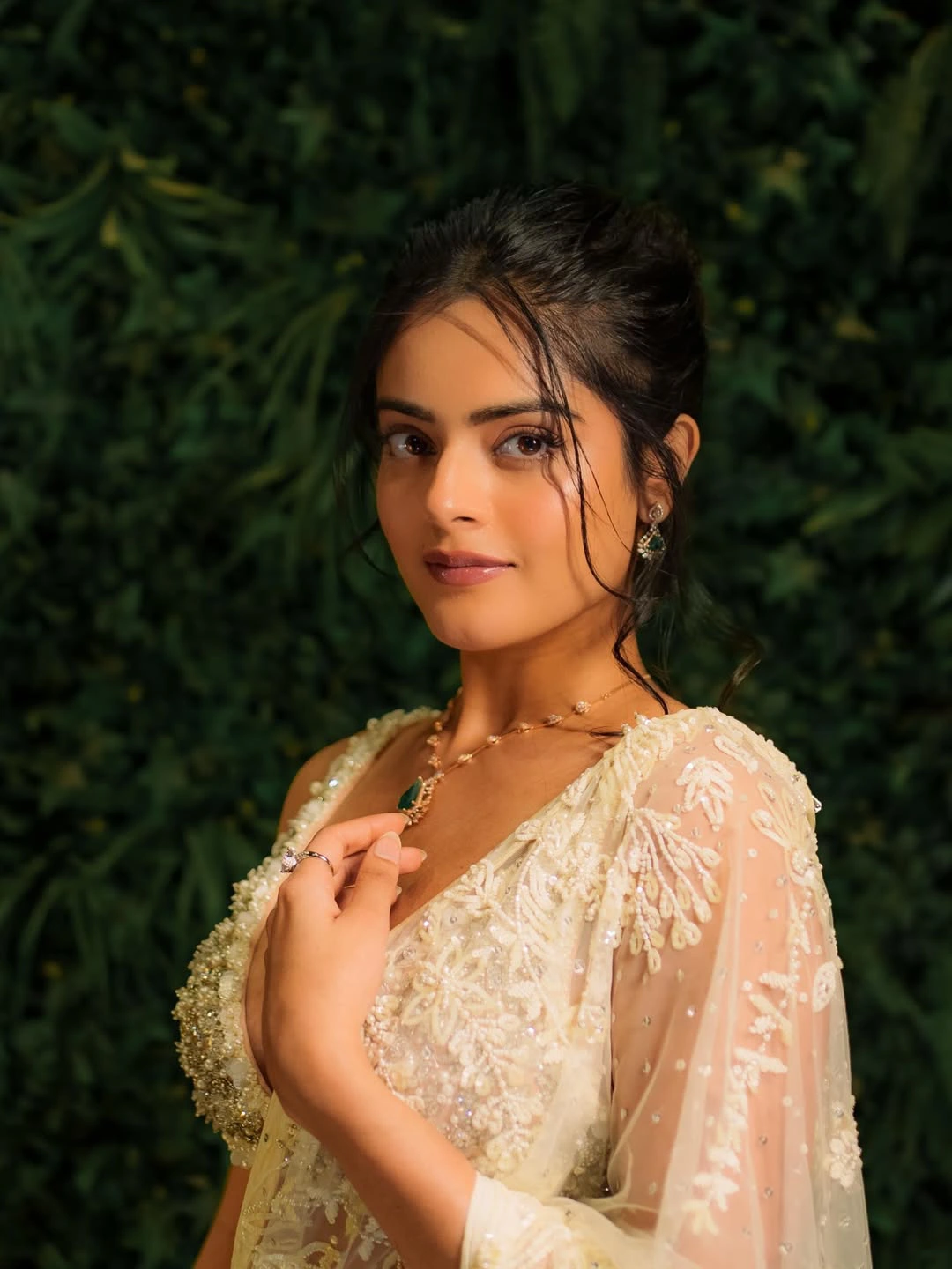 Riddhi Kumaar Stunning Looks in White Dress
