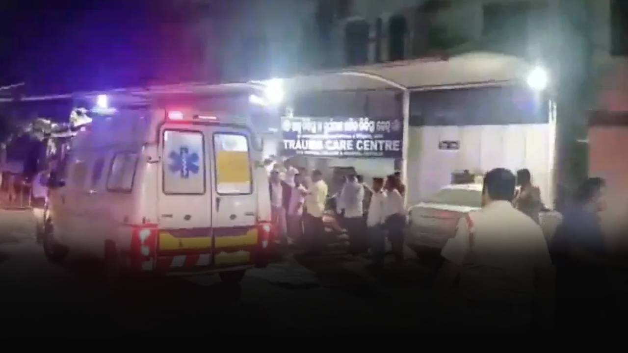 SCB Hospital fire : ఆస్పత్రిలో భారీ అగ్నిప్రమాదం.. 10మంది రోగులు మృతి.. పలువురికి తీవ్రగాయాలు