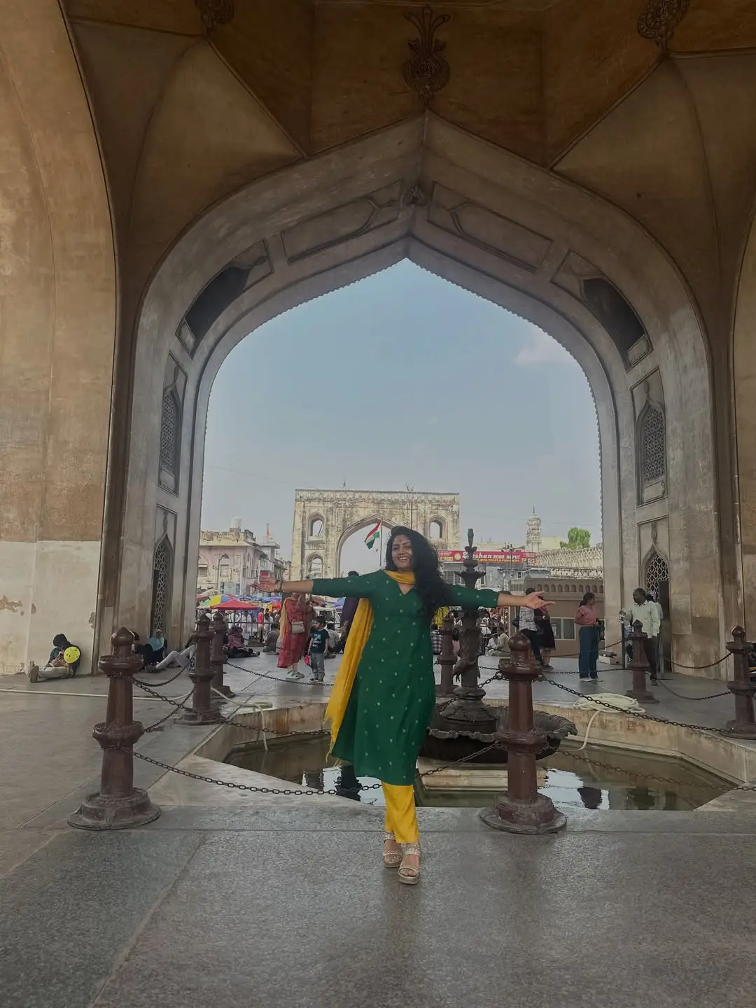 Serial Beauty Karuna Bhushan Visits Charminar