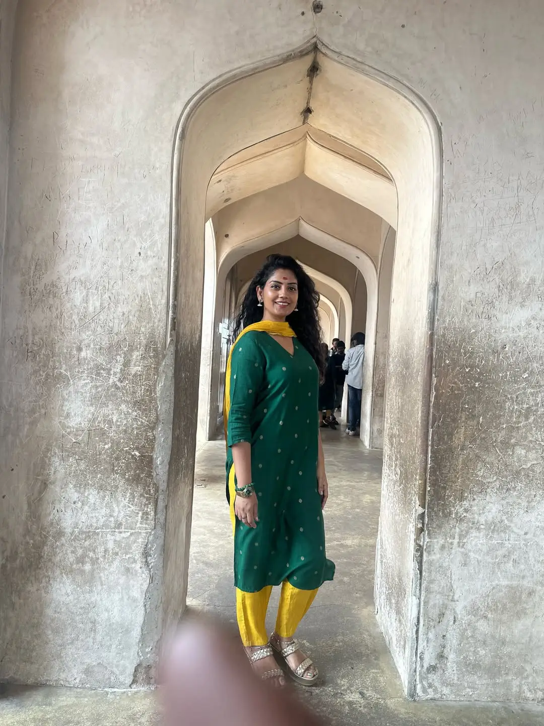 Serial Beauty Karuna Bhushan Visits Charminar