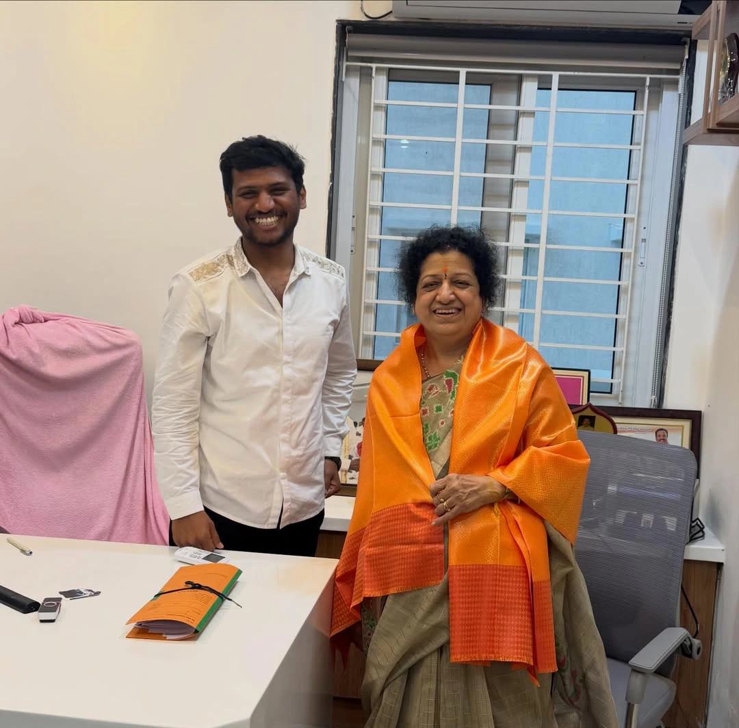 Jr NTR Mother Shalini Meets BRS Leader Rajender Goud