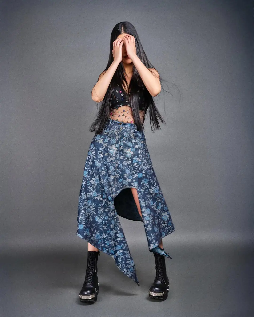 shruti haasan latest hot photoshoot