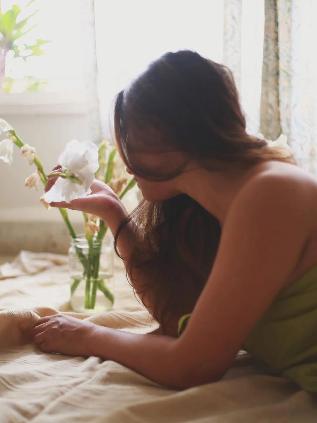 Shweta Basu Prasad Sizzling Photos