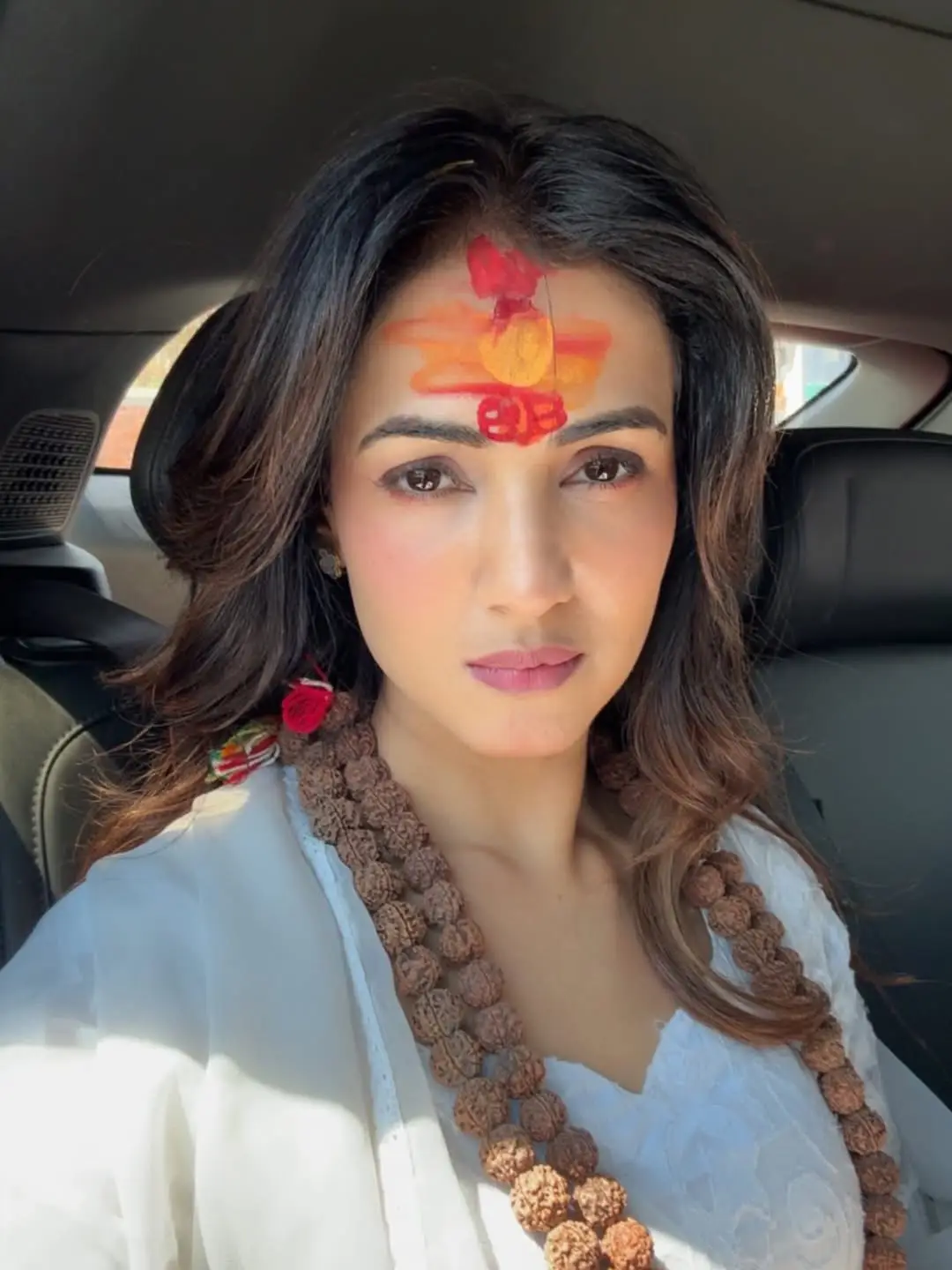 Sonal Chauhan at Pashupatinath Temple
