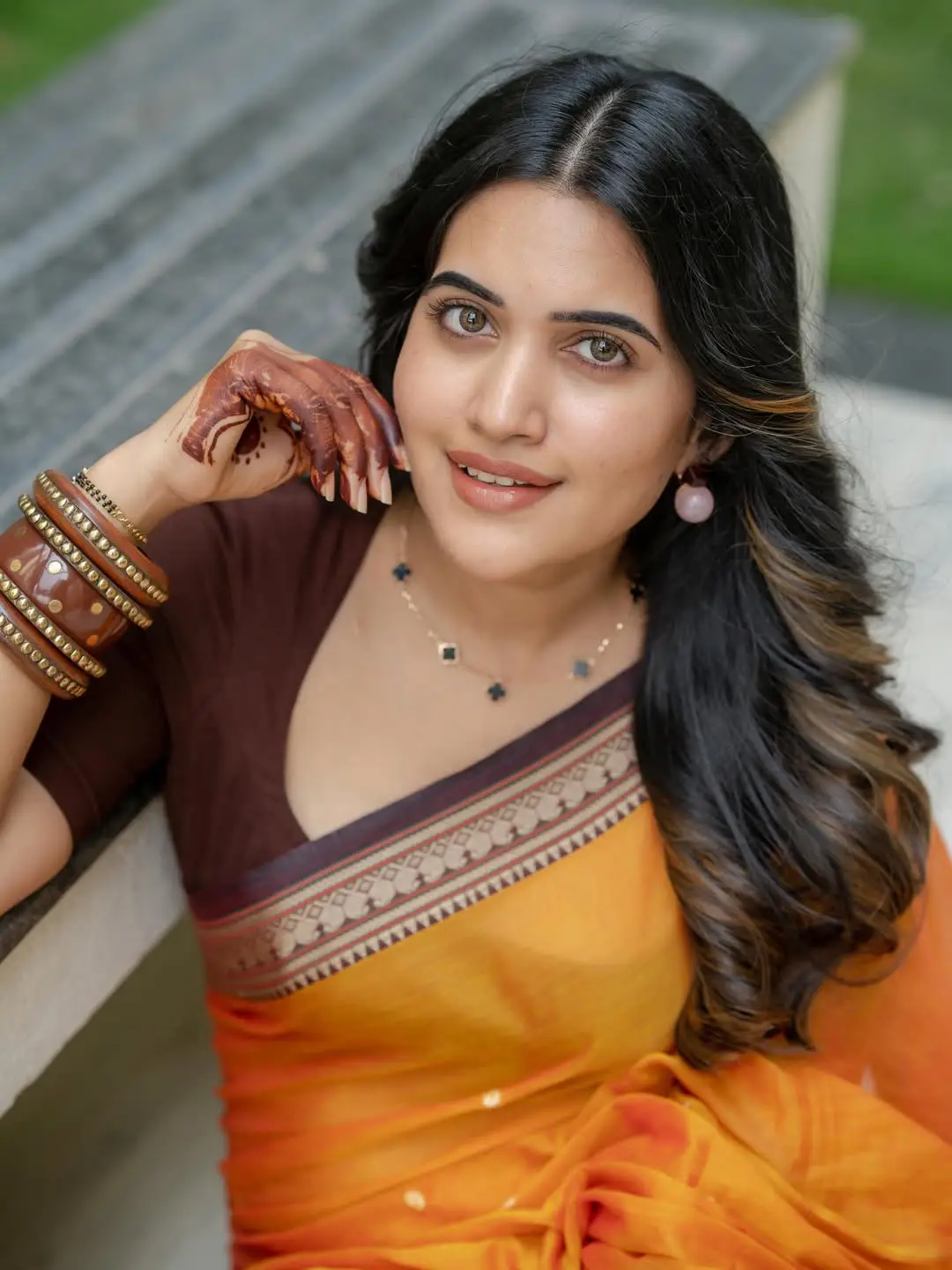 Sravanthi Chokkarapu Hot Photos in Saree
