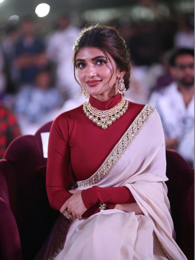 Sreeleela Cute Looks in Saree From Ustaad Bhagat Singh Pre Release Event