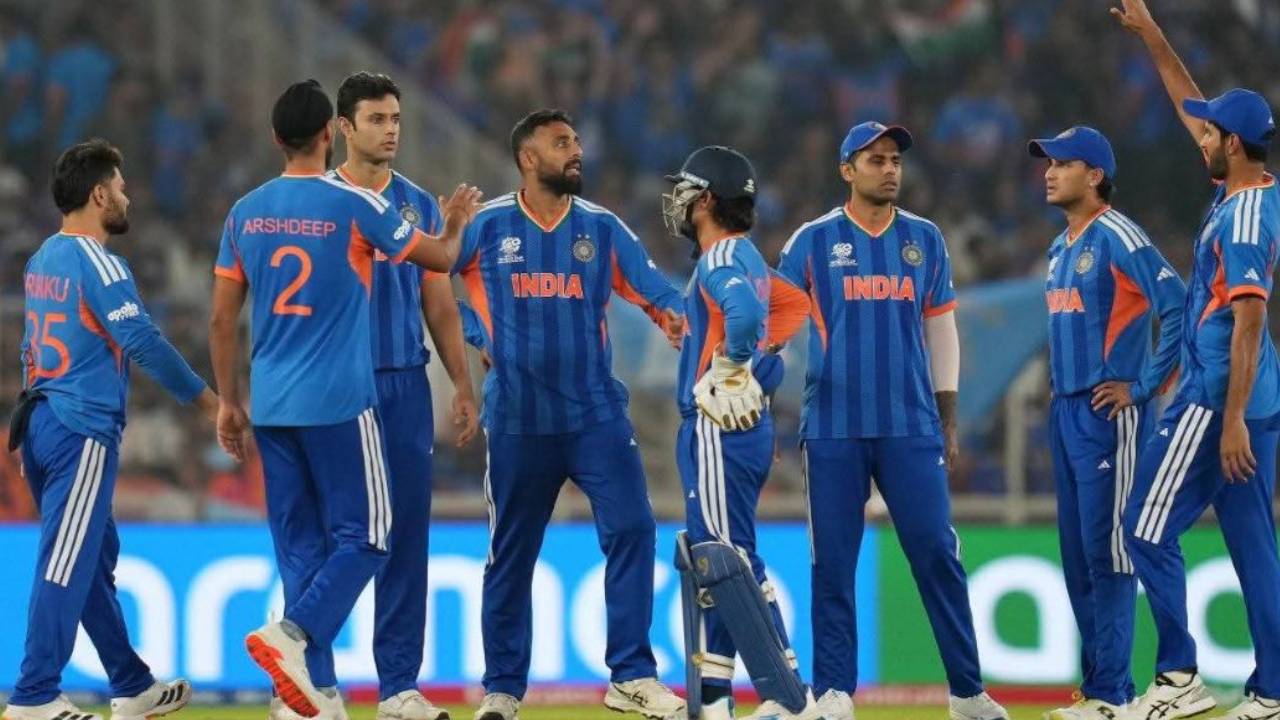 IND vs NZ Final : ఫైనల్ మ్యాచ్‌కు వర్షం ముప్పు ఉందా..! వాతావరణ శాఖ కీలక అప్డేట్.. టీమిండియా ఫ్యాన్స్‌ను భయపెడుతున్న పిచ్..