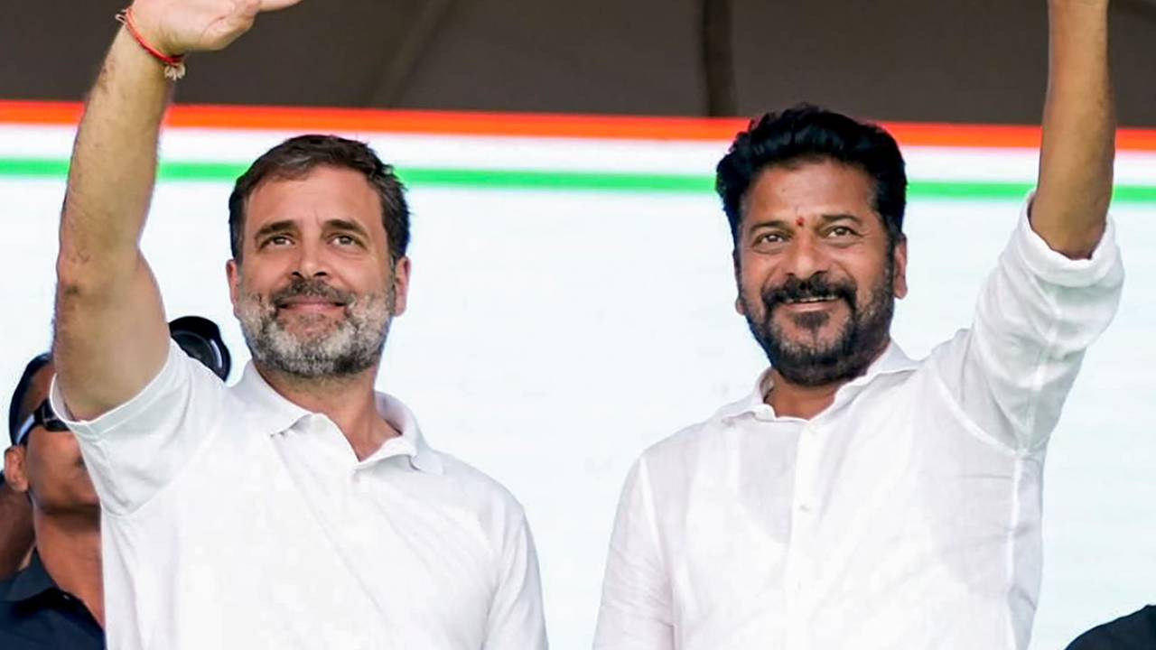 Telangana Cabinet expansion : తెలంగాణ మంత్రివర్గ విస్తరణకు హైకమాండ్ గ్రీన్‌సిగ్నల్.. ప్రస్తుత మంత్రుల్లో ఒకరు ఔట్..? శాఖల్లో భారీ మార్పులుండే ఛాన్స్..