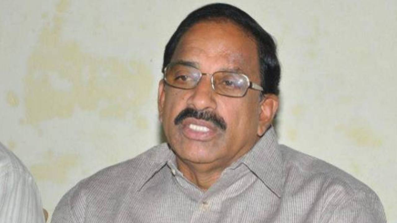 Tummala Nageswara Rao : యుద్ధం ఎఫెక్ట్.. దుబాయ్‌లో చిక్కుకుపోయిన మంత్రి తుమ్మల నాగేశ్వరరావు..