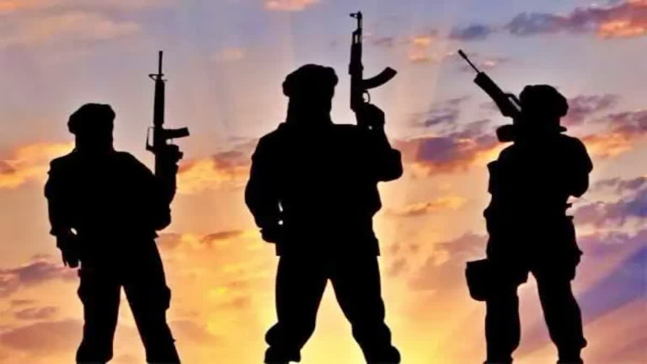 Terror Links in Vijayawada : విజయవాడలో ఉగ్రవాదుల కలకలం.. ముగ్గురిని అదుపులోకి తీసుకున్న ఇంటెలిజెన్స్ అధికారులు