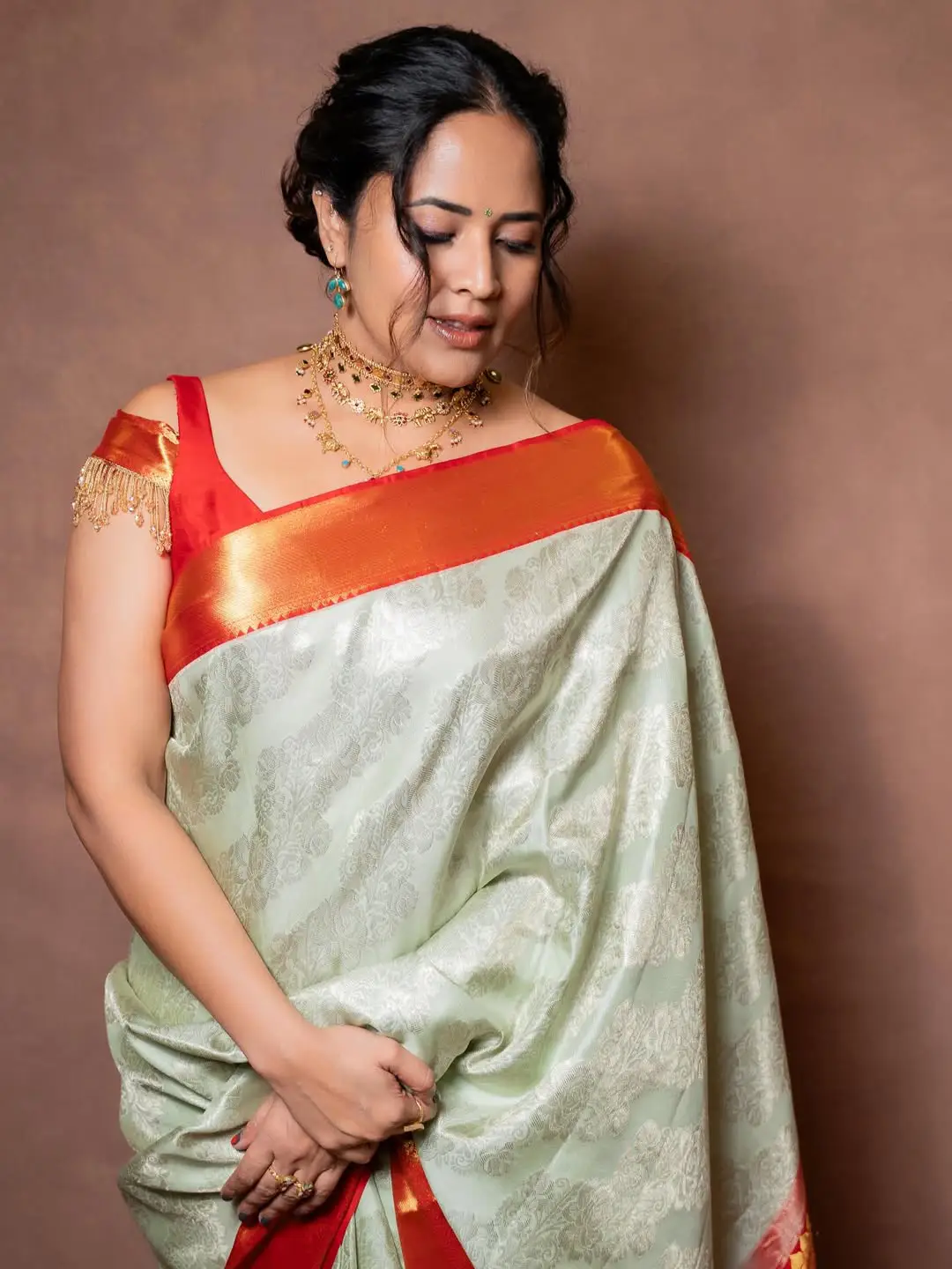 anasuya bharadwaj latest hot photos