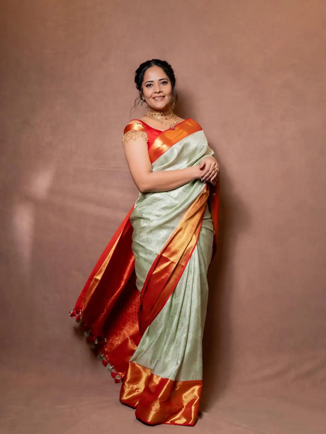 anasuya bharadwaj latest hot photos