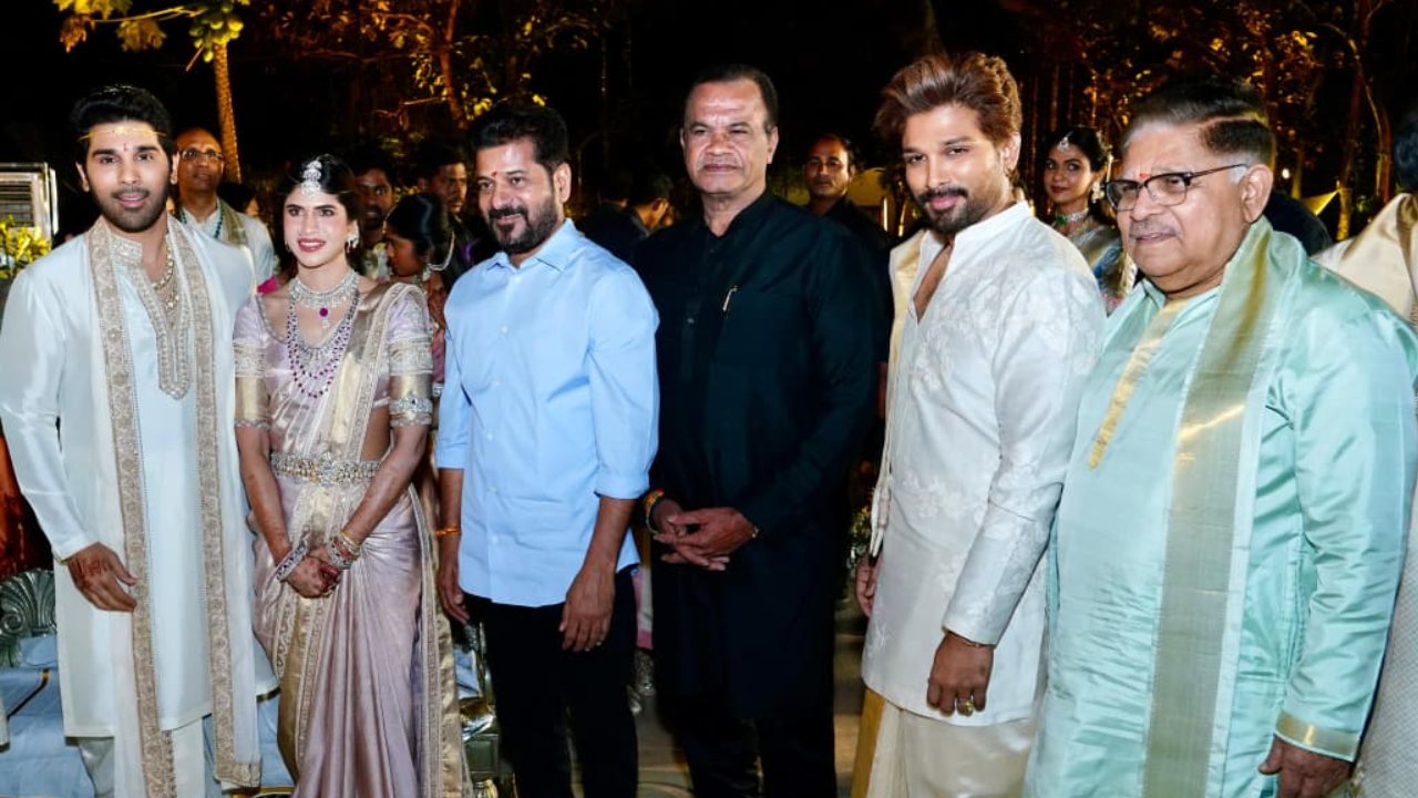 CM Revanth Reddy : అల్లు శిరీష్ పెళ్ళిలో సీఎం రేవంత్.. ఒకే ఫ్రేమ్‌లో అల్లు అర్జున్, రేవంత్ రెడ్డి.. ఫోటో వైరల్..