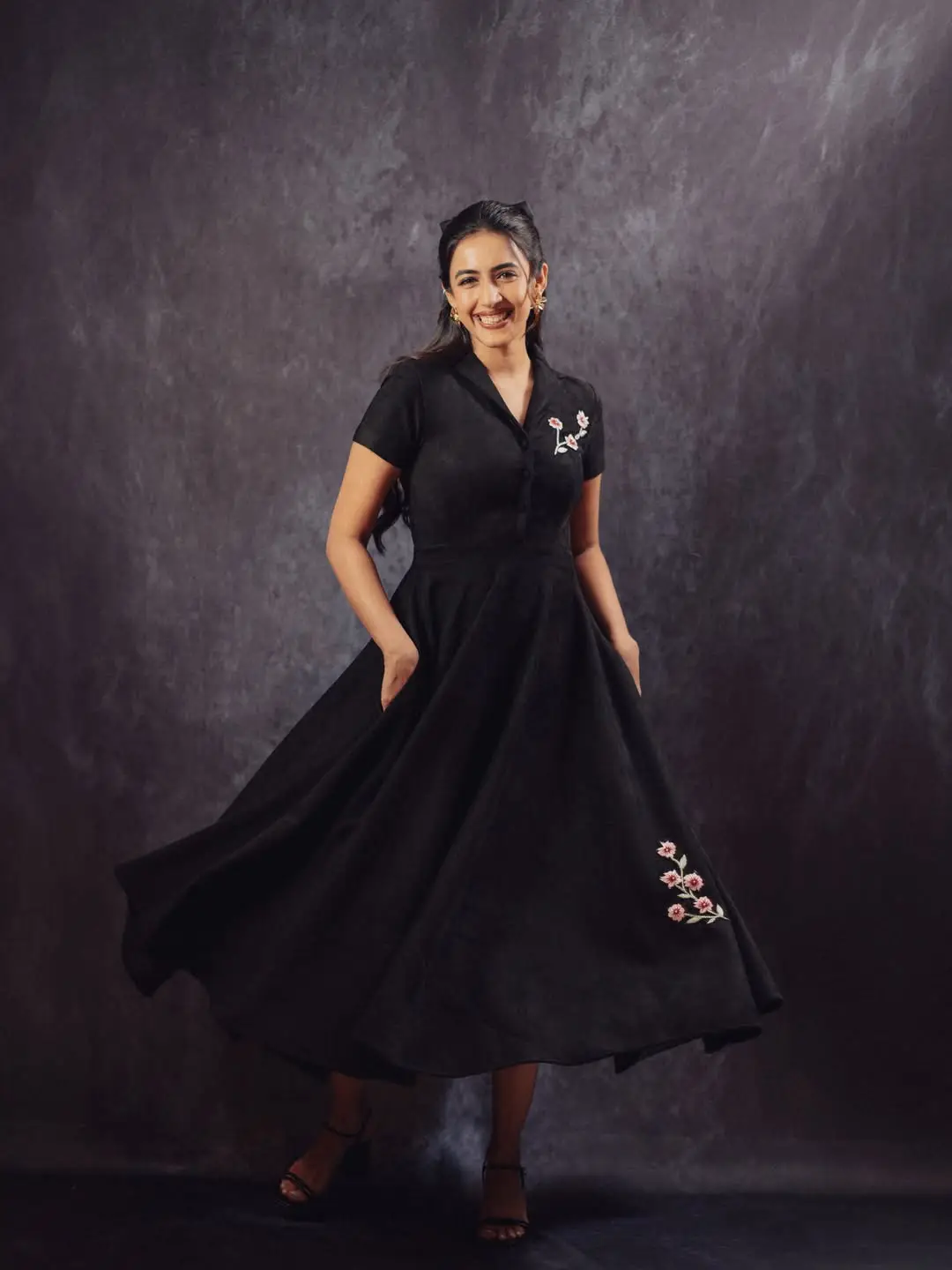 niharika konidela latest photos in black dress (1)