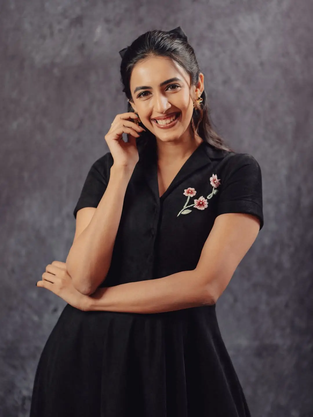 niharika konidela latest photos in black dress (1)