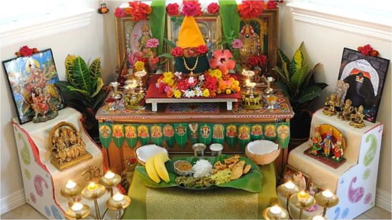 Idols in Pooja Room : ఇంటి పూజ గదిలో ఎన్ని విగ్రహాలుంటే మంచిది.. ఈ దేవతా ఫొటోలు అస్సలు పెట్టకూడదు..!