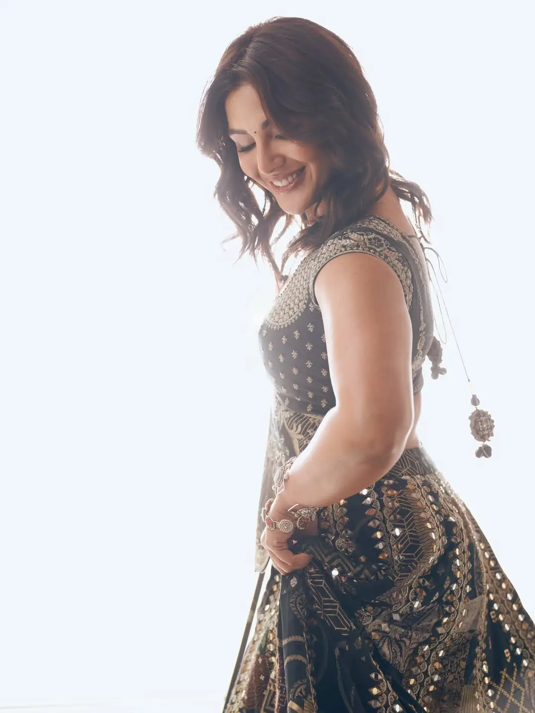 samyuktha menon latest glamour show photos