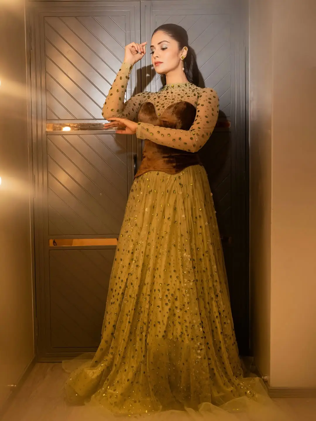 sreemukhi latest glamour photos viral on social media