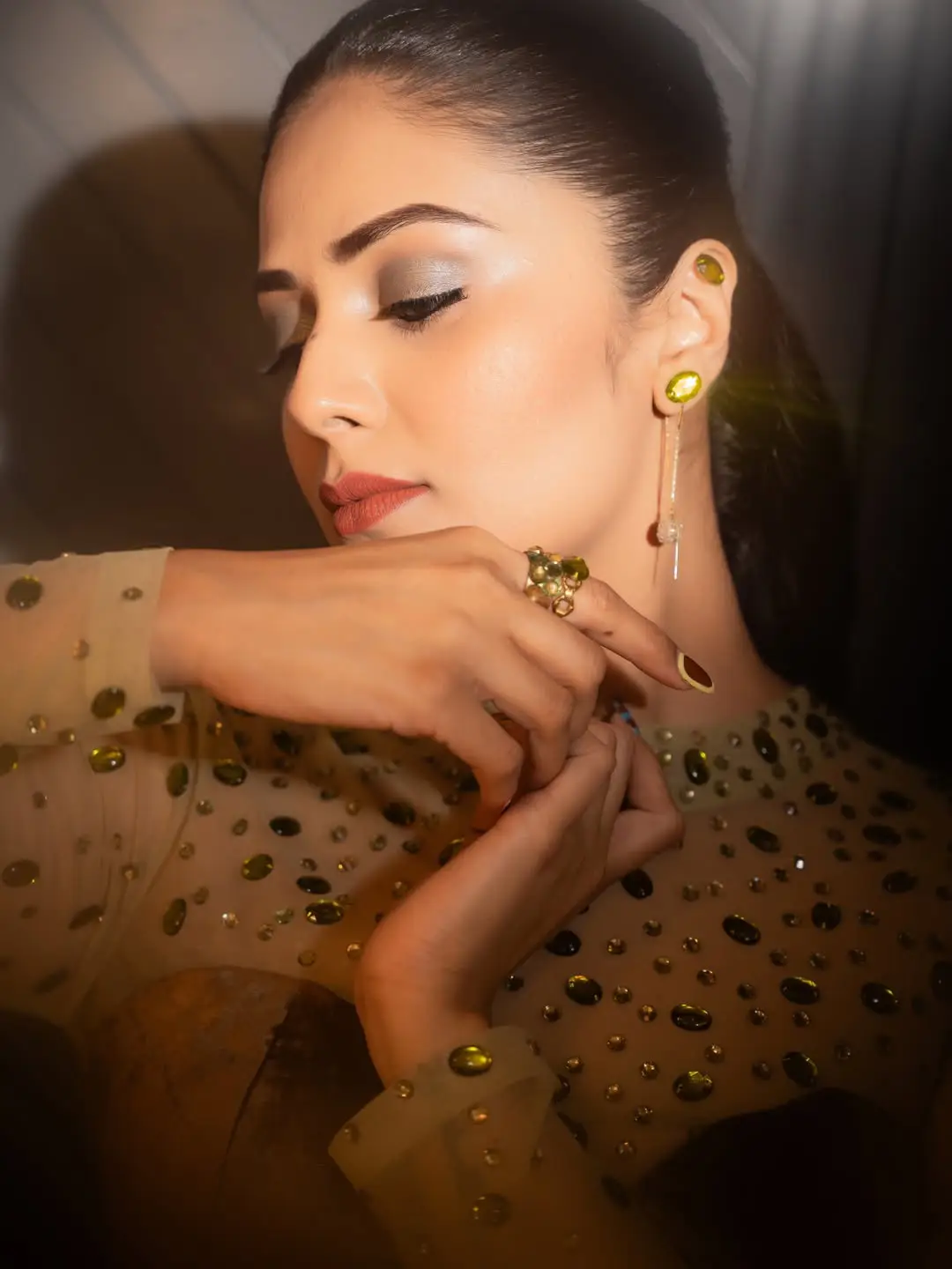 sreemukhi latest glamour photos viral on social media