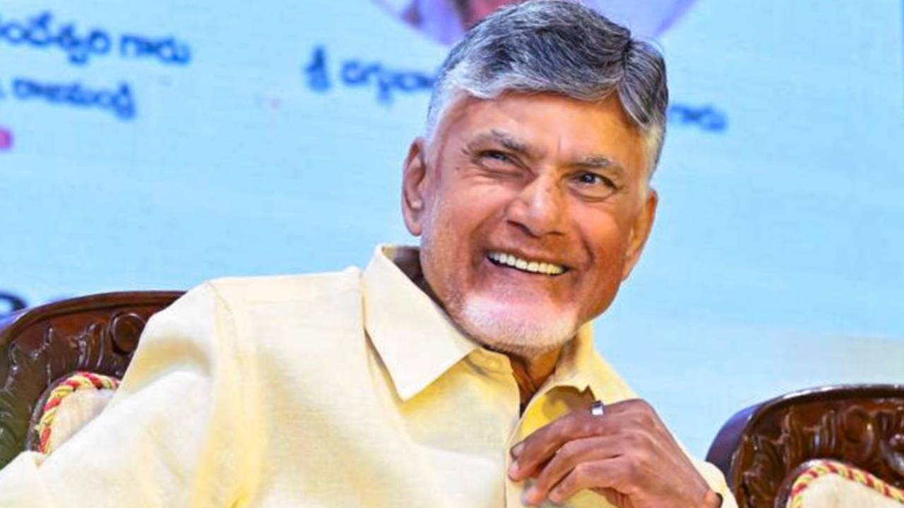 AP Govt : ఏపీ ప్రభుత్వం సంచలన నిర్ణయం.. లక్షలాది పేద కుటుంబాలకు లబ్ధి.. ఇకనుంచి వాటిని దర్జాగా అమ్ముకోవచ్చు..