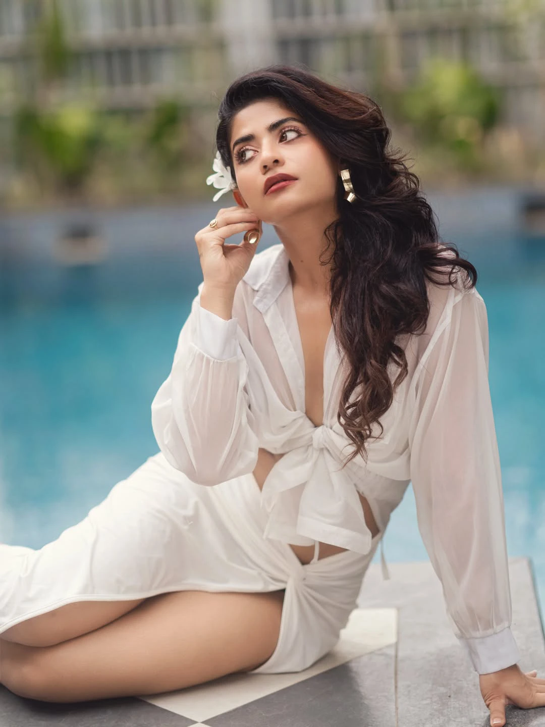 Abhignya Vuthaluru Shares Sizzling Photos From Swimming Pool