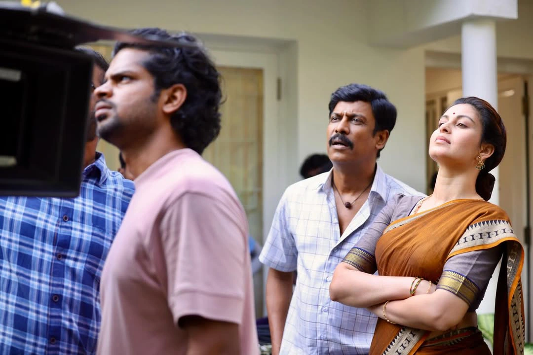Abhinaya Shares Carmeni Selvam Working Stills