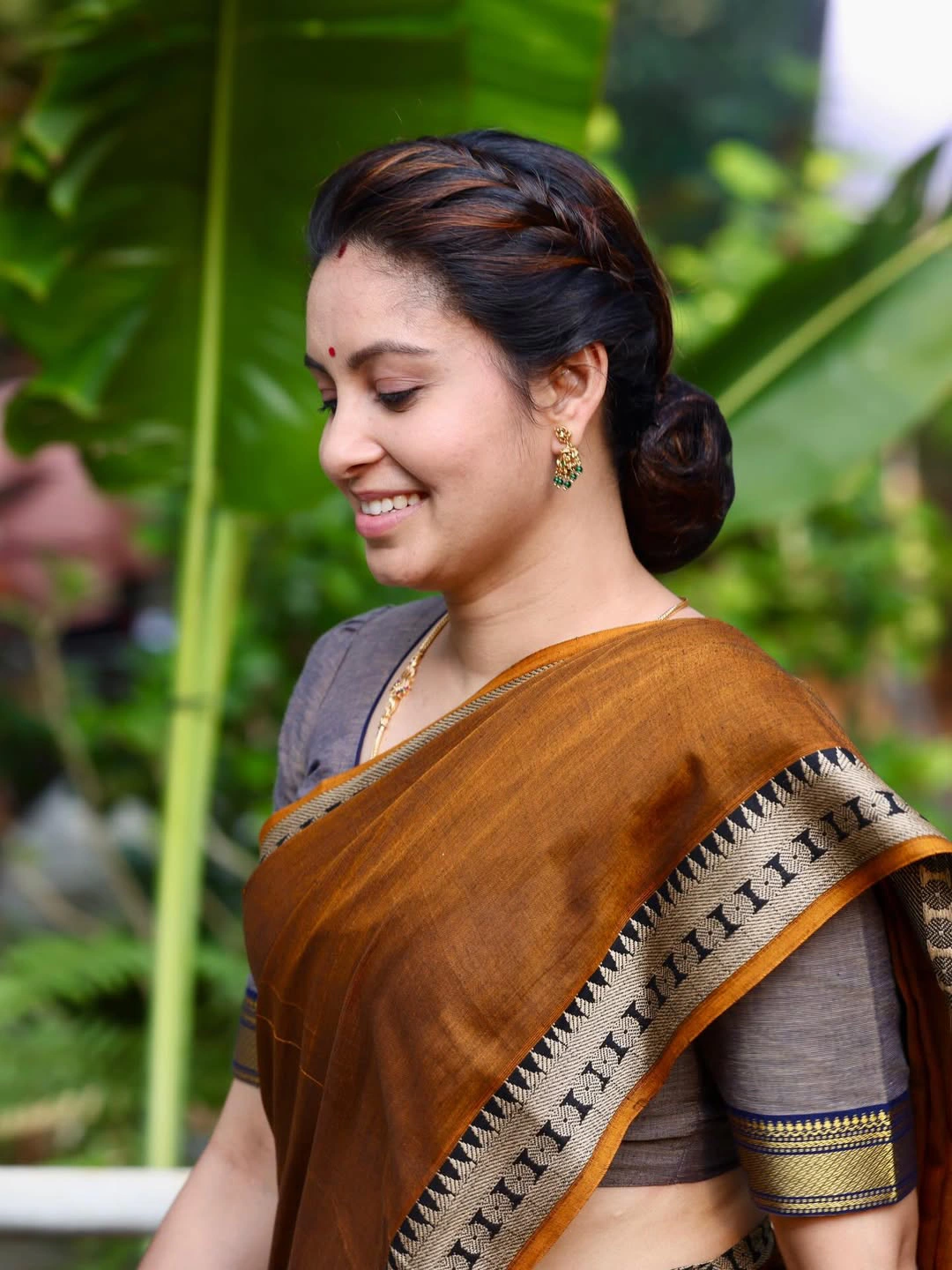 Abhinaya Shares Carmeni Selvam Working Stills