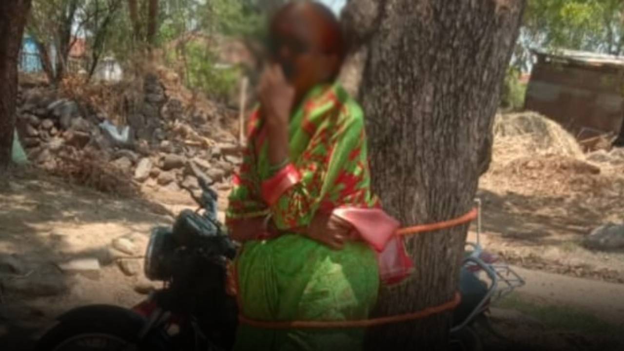 Sangareddy Dist : భర్తపై కోపంతో అంగన్వాడీ టీచర్‌ను చెట్టుకు కట్టేసి.. అమానుష ఘటన.. ఐదుగురిపై కేసు నమోదు