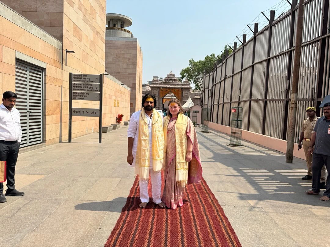 Anna Lezhneva Pawan Kalyan Perform Pooja in Varanasi