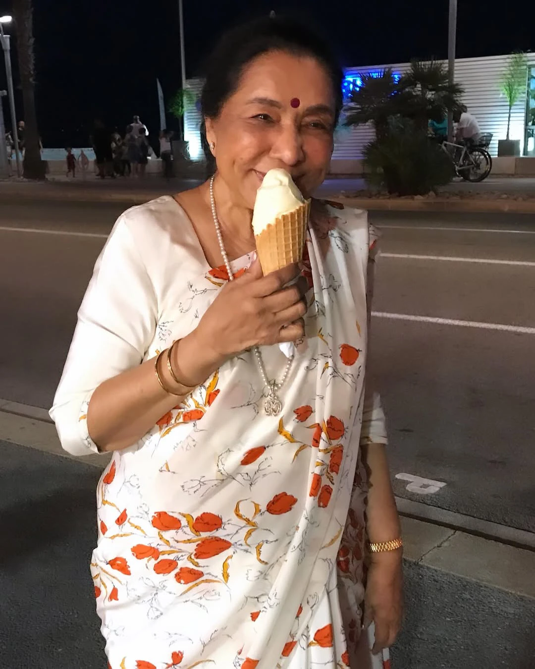 Singer Asha Bhosle Old Photos