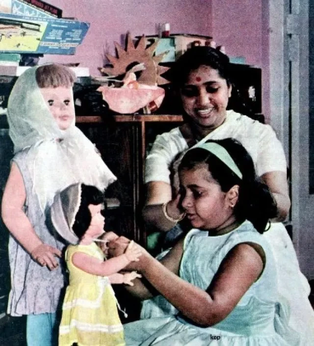 Singer Asha Bhosle Old Photos