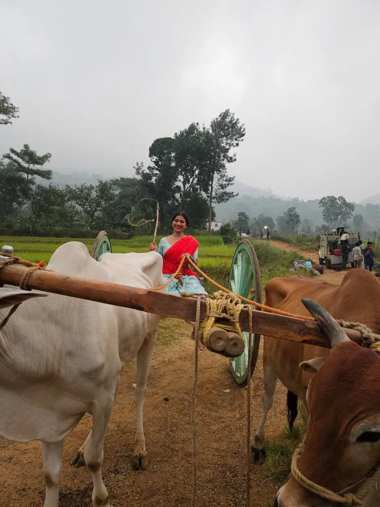 Bigg Boss fame Inaya Sultana engaged in agricultural work