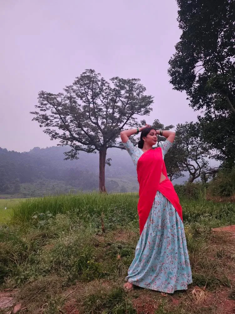 Bigg Boss fame Inaya Sultana engaged in agricultural work