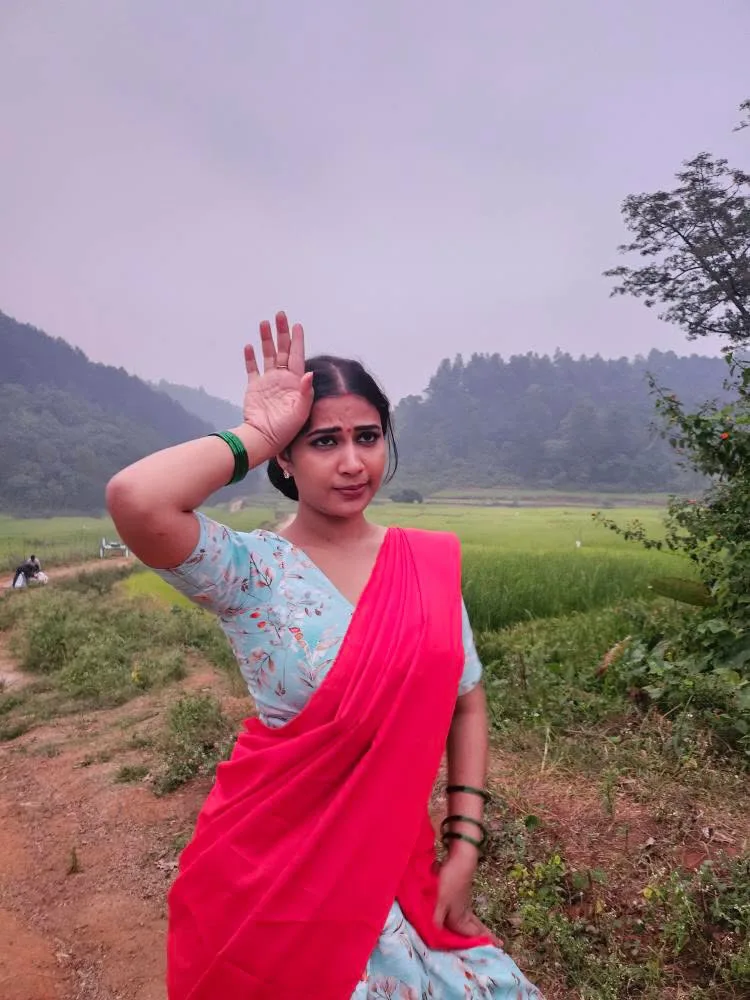 Bigg Boss fame Inaya Sultana engaged in agricultural work