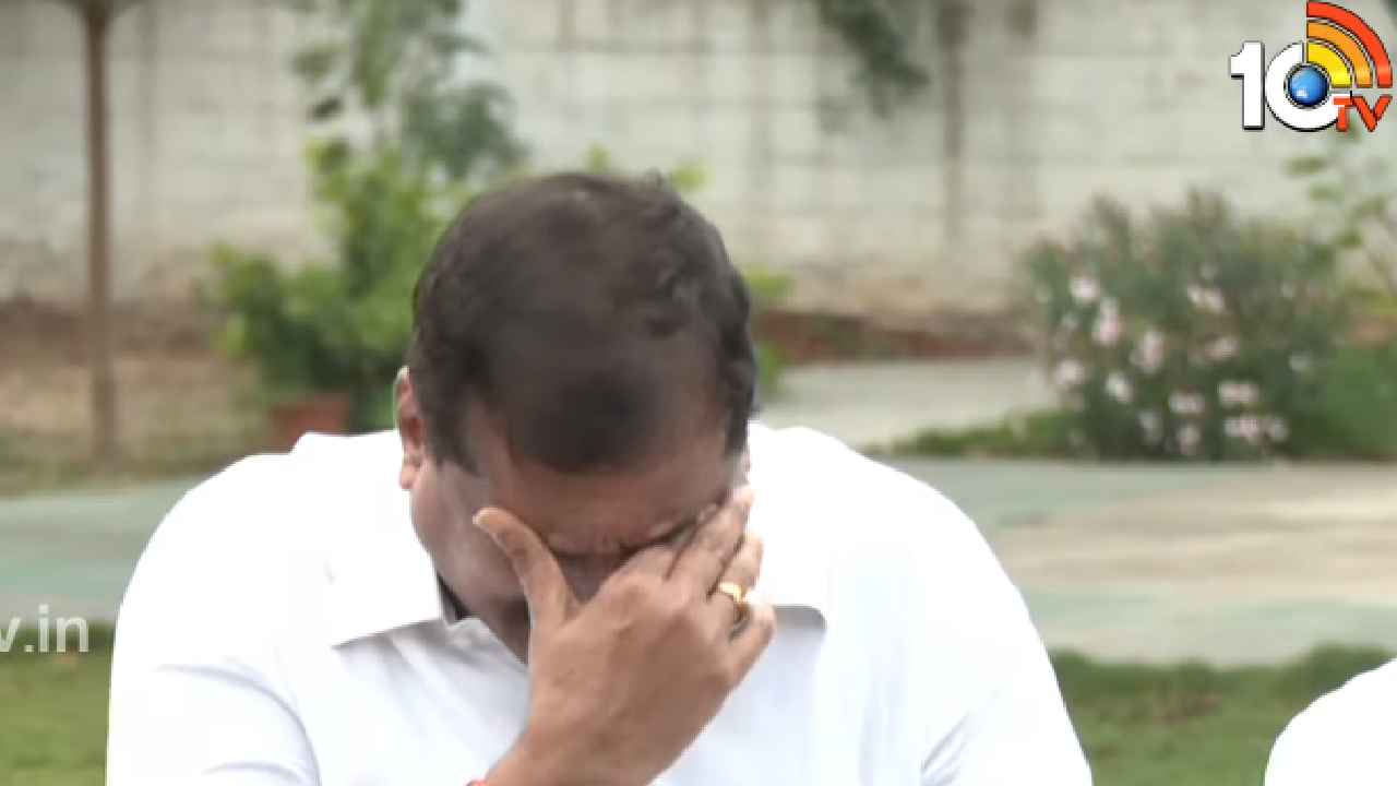 Botcha Satyanarayana: లైవ్‌లో వెక్కి వెక్కి ఏడ్చిన బొత్స సత్యనారాయణ.. వైఎస్ఆర్‌ను తలుచుకుని తీవ్ర భావోద్వేగం