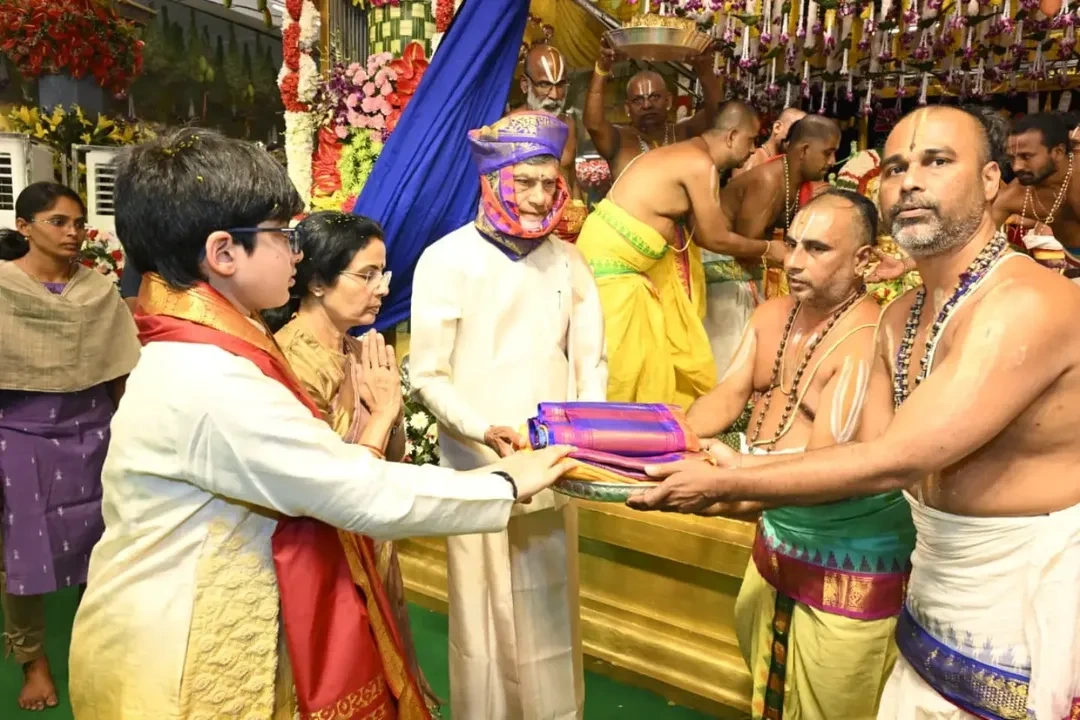 CM Chandrababu Visits Vontimitta SeethaRama Kalyanam With Family