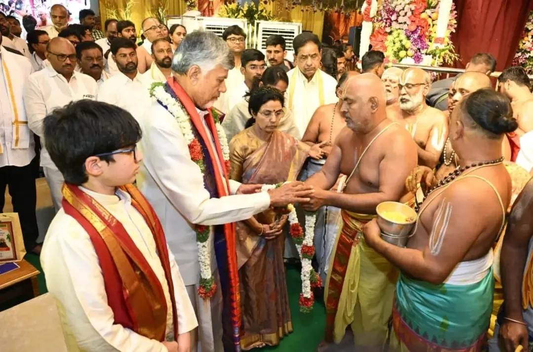 CM Chandrababu Visits Vontimitta SeethaRama Kalyanam With Family