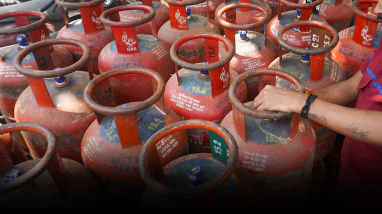 Cylinder Booking : సిలిండర్ బుకింగ్స్‌లో భారీ మార్పులు..  కొత్త రూల్స్ వచ్చేశాయ్.. ఇక్కడ తెలుసుకోండి.. ధరలు పెరుగుతాయా?