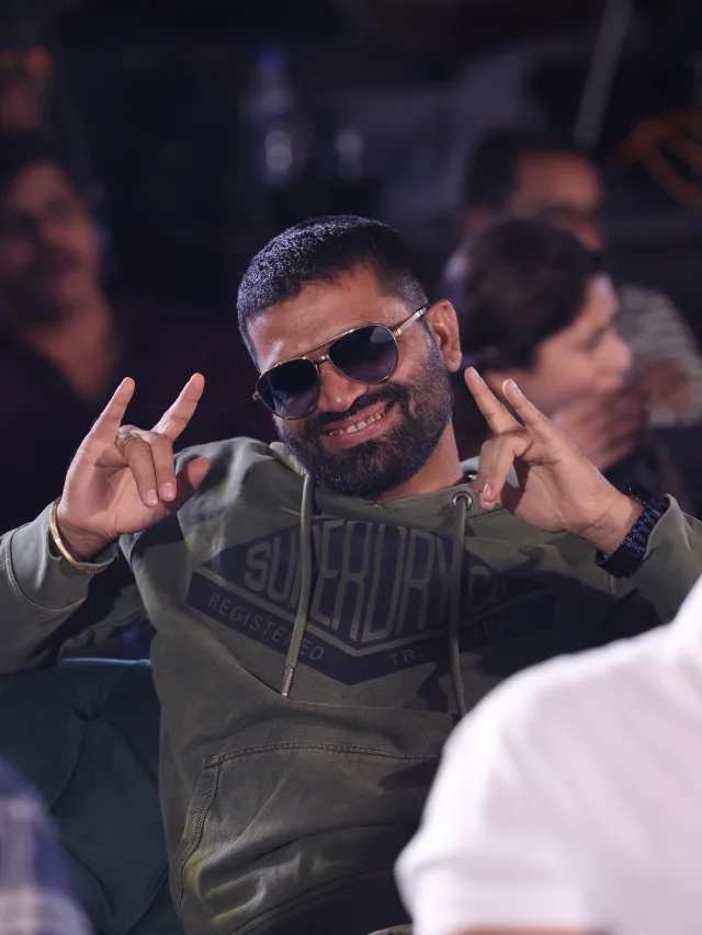 Adivi Sesh Mrunal Thakur Dacoit Pre Release Event