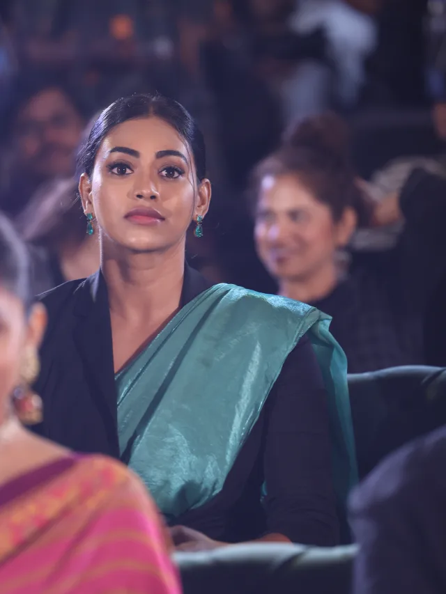 Adivi Sesh Mrunal Thakur Dacoit Pre Release Event