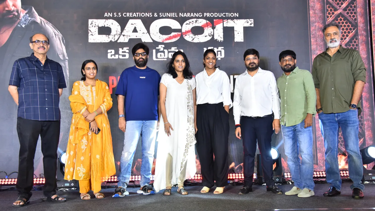 Adivi Sesh Mrunal Thakur Dacoit Pre Release Event