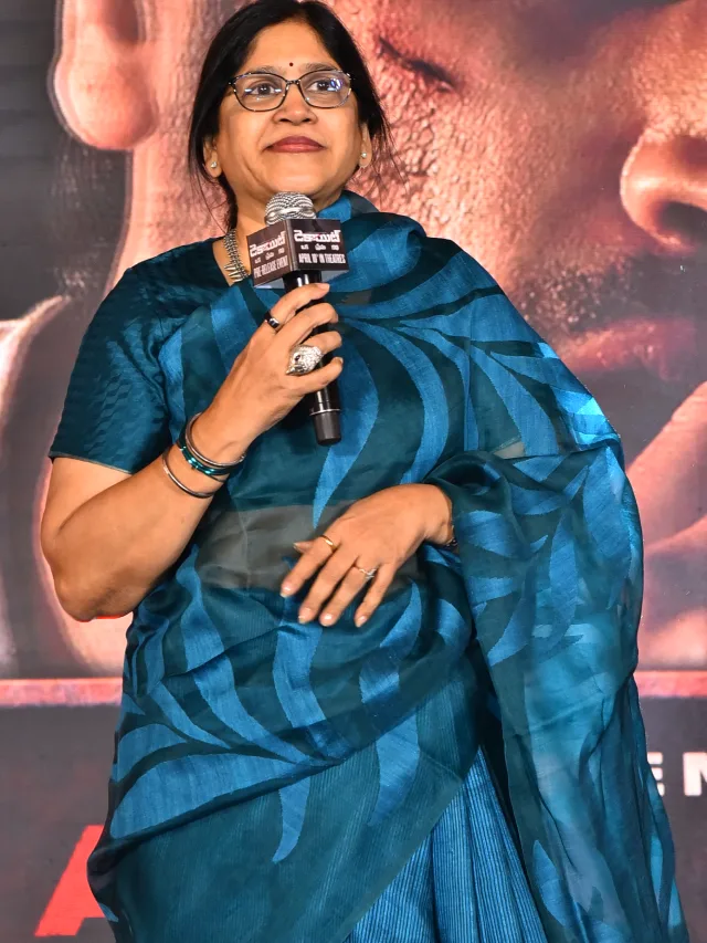 Adivi Sesh Mrunal Thakur Dacoit Pre Release Event