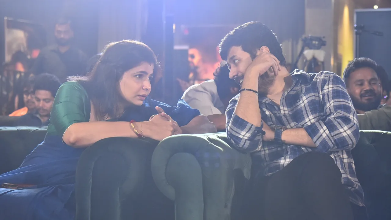 Adivi Sesh Mrunal Thakur Dacoit Pre Release Event