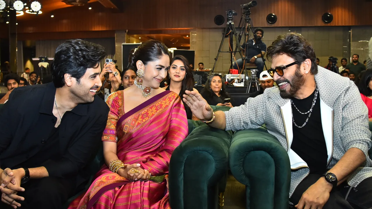 Adivi Sesh Mrunal Thakur Dacoit Pre Release Event