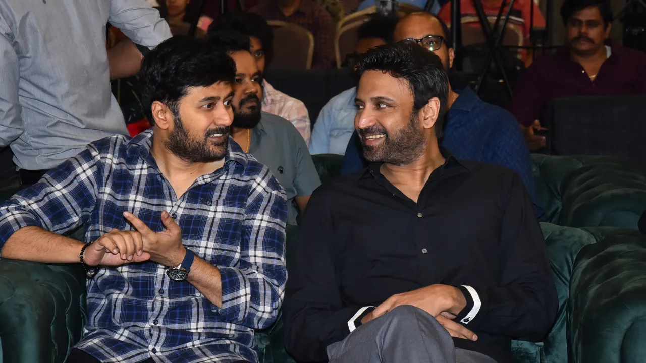 Adivi Sesh Mrunal Thakur Dacoit Pre Release Event