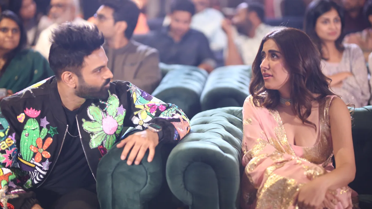 Adivi Sesh Mrunal Thakur Dacoit Pre Release Event