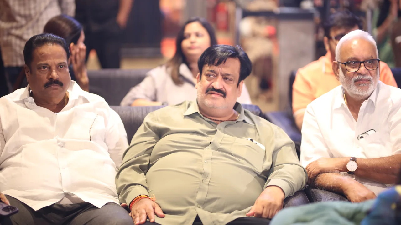 Adivi Sesh Mrunal Thakur Dacoit Pre Release Event