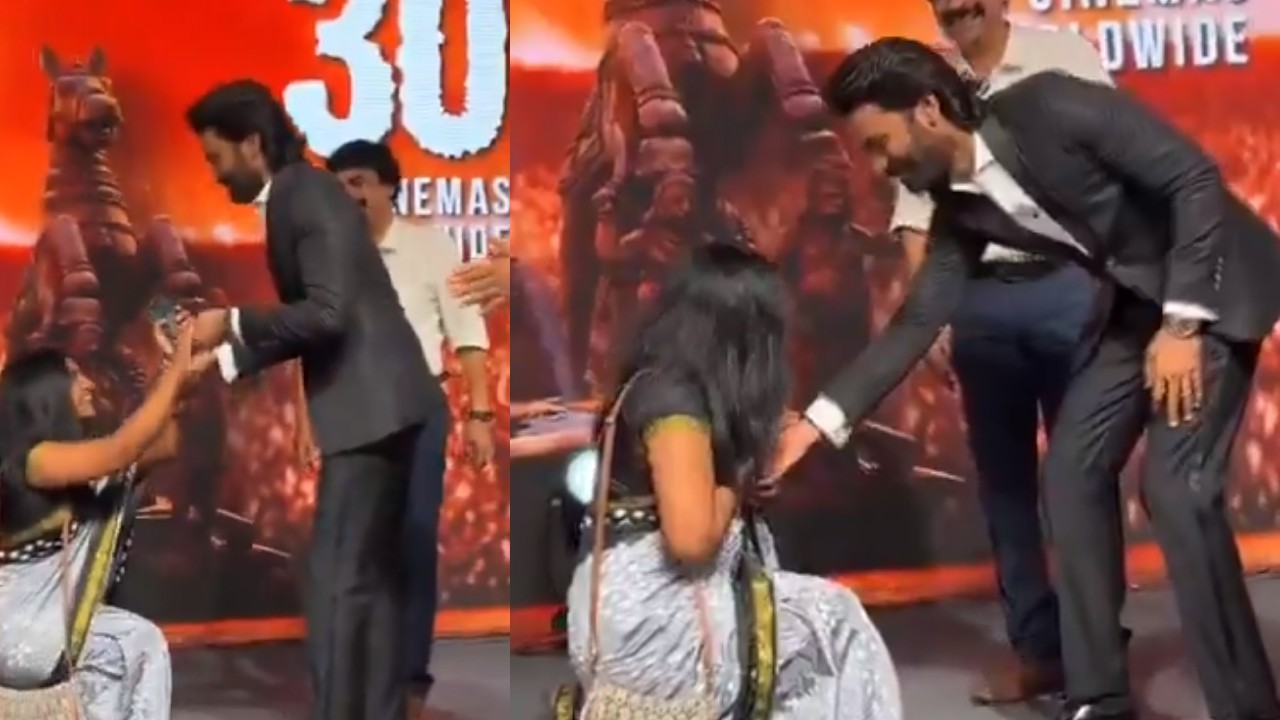 Dhanush : మోకాళ్ళ మీద కూర్చొని.. స్టేజిపై ధనుష్ లేడీ ఫ్యాన్ ఏం చేసిందో చూడండి.. వీడియో వైరల్..