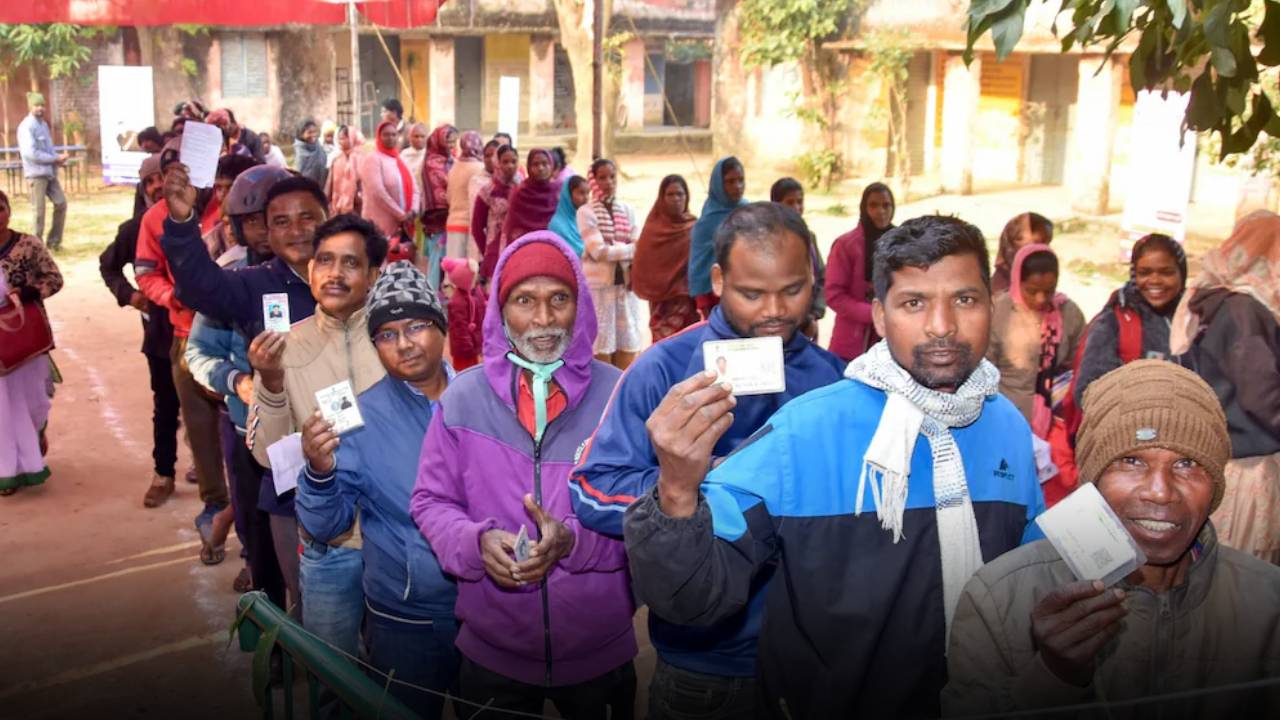 Election 2026 : కేరళ, అస్సాం, పుదుచ్చేరిలో ప్రశాంతంగా కొనసాగుతున్న పోలింగ్.. ఓటుహక్కు వినియోగించుకున్న ప్రముఖులు